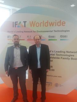 i.syde-Mitarbeiter besuchen die IFAT